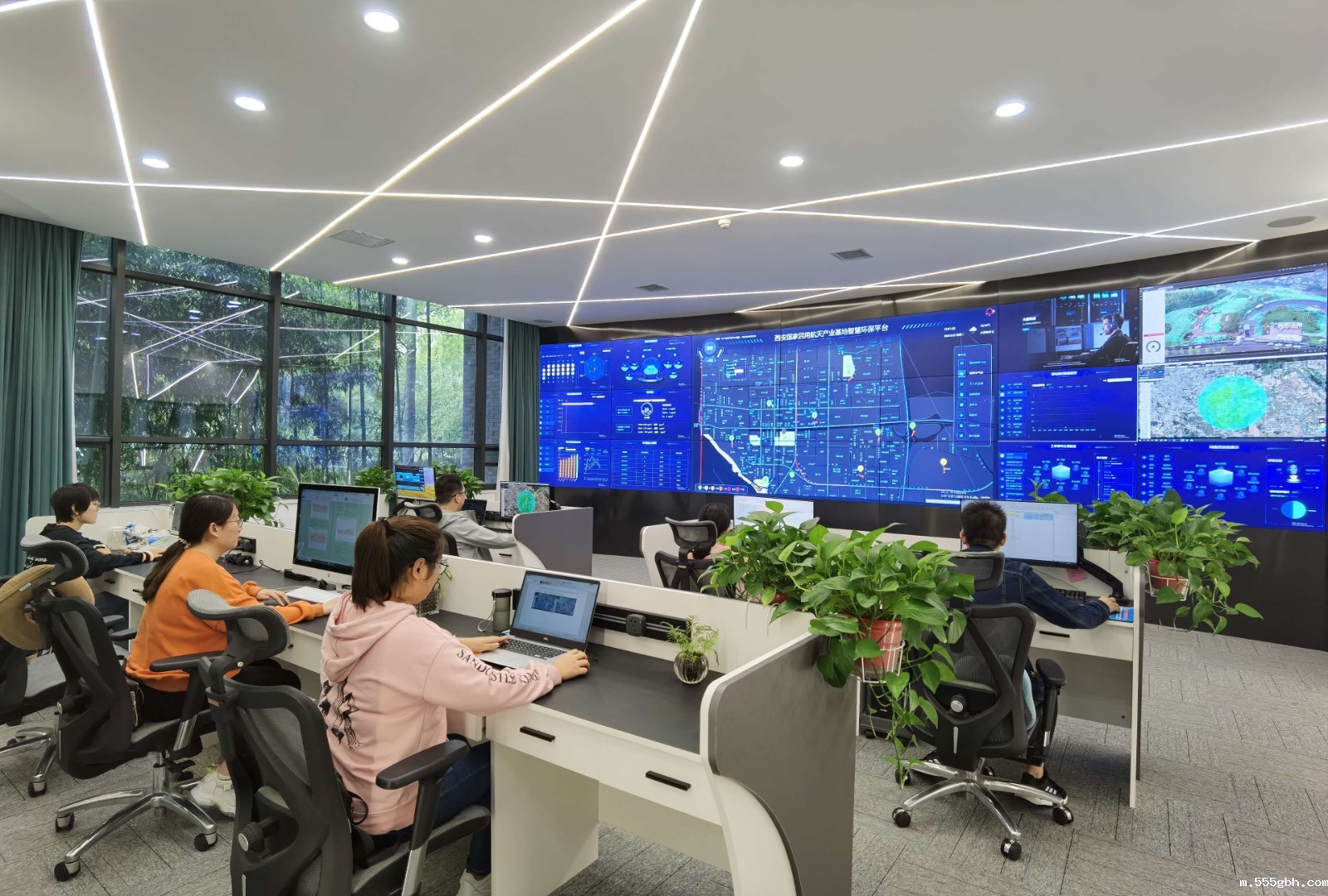 1681344412312420Csh2.jpg 西安民用航天产业基地科技治霾智慧环保平台项目图片.jpg