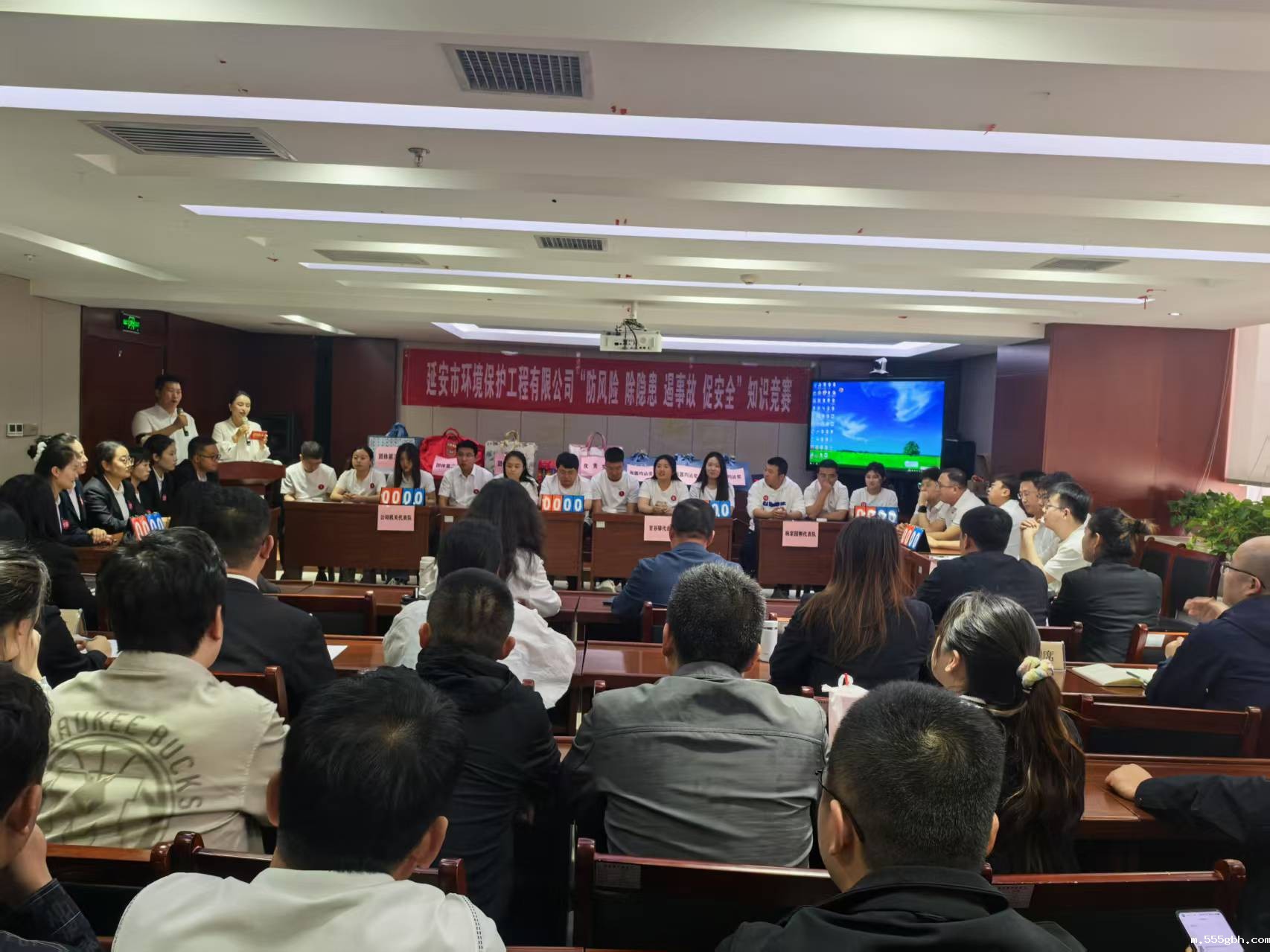 1746583159844773FVno.jpg 延安环保公司+以赛筑防 共守安全环保底线照片2.jpg