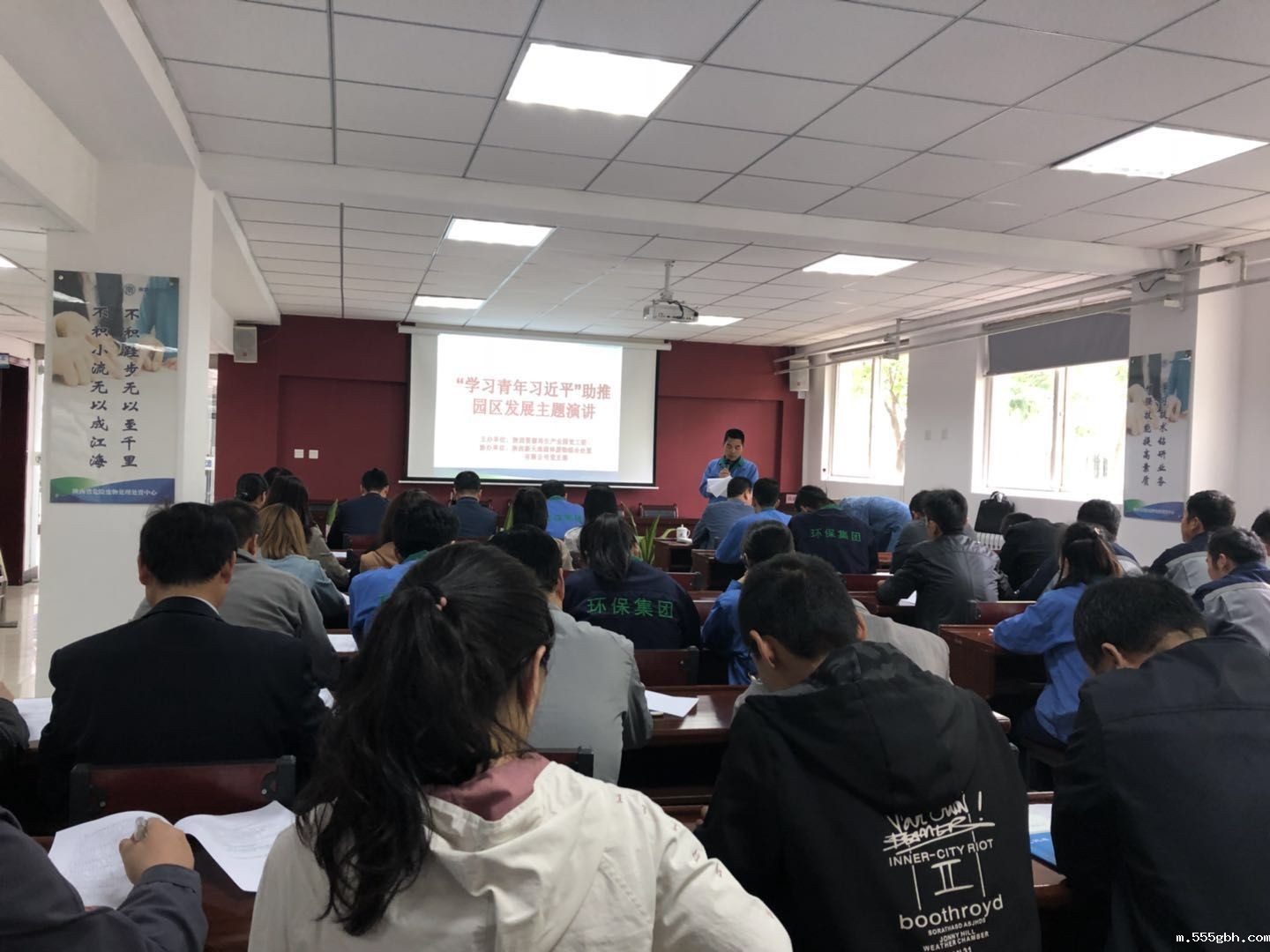 15252509068527676HjX.jpg 演讲比赛学习青年习近平.jpg