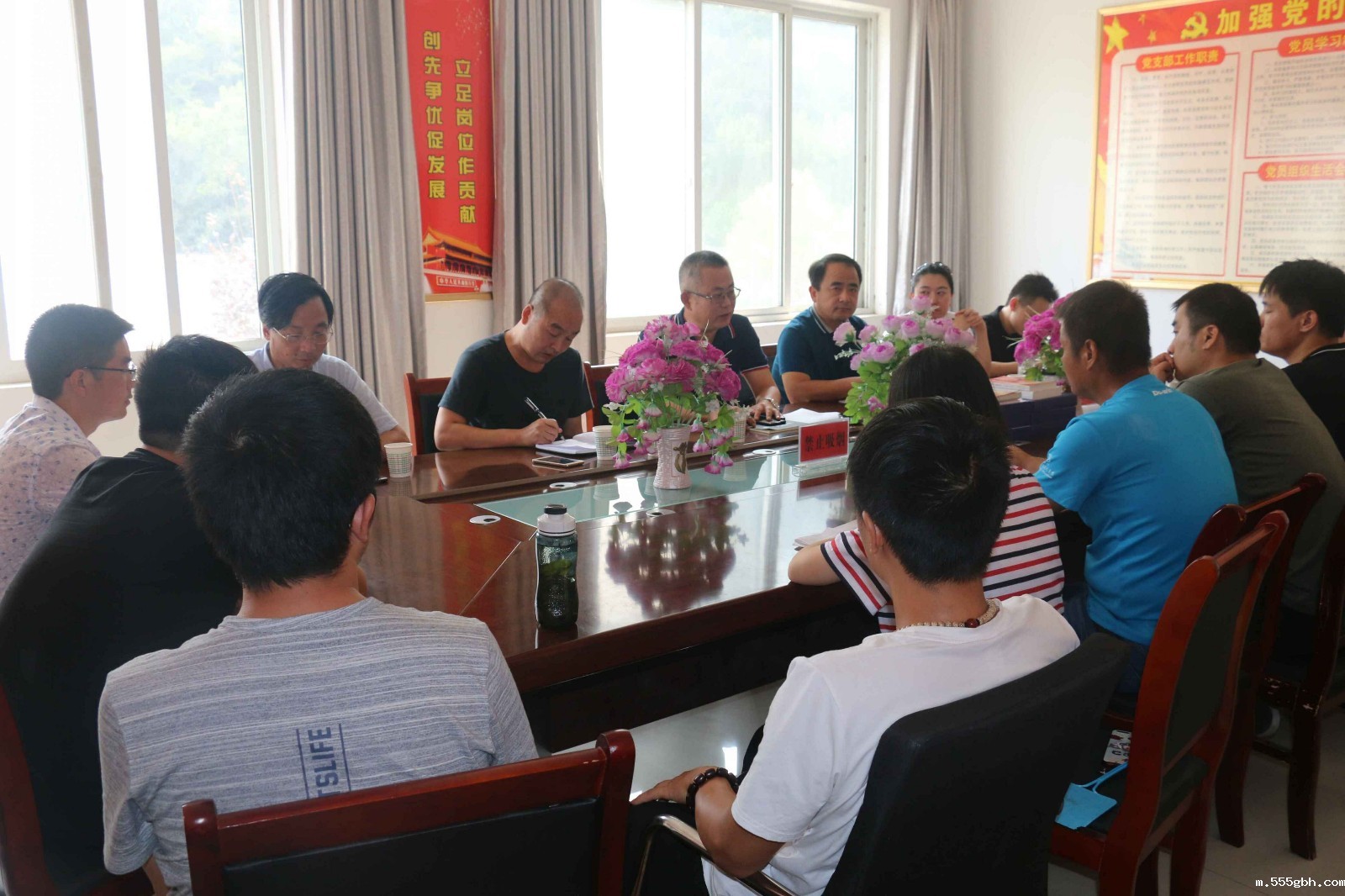 1535933053171072tWnu.jpg 商南托管运营.jpg