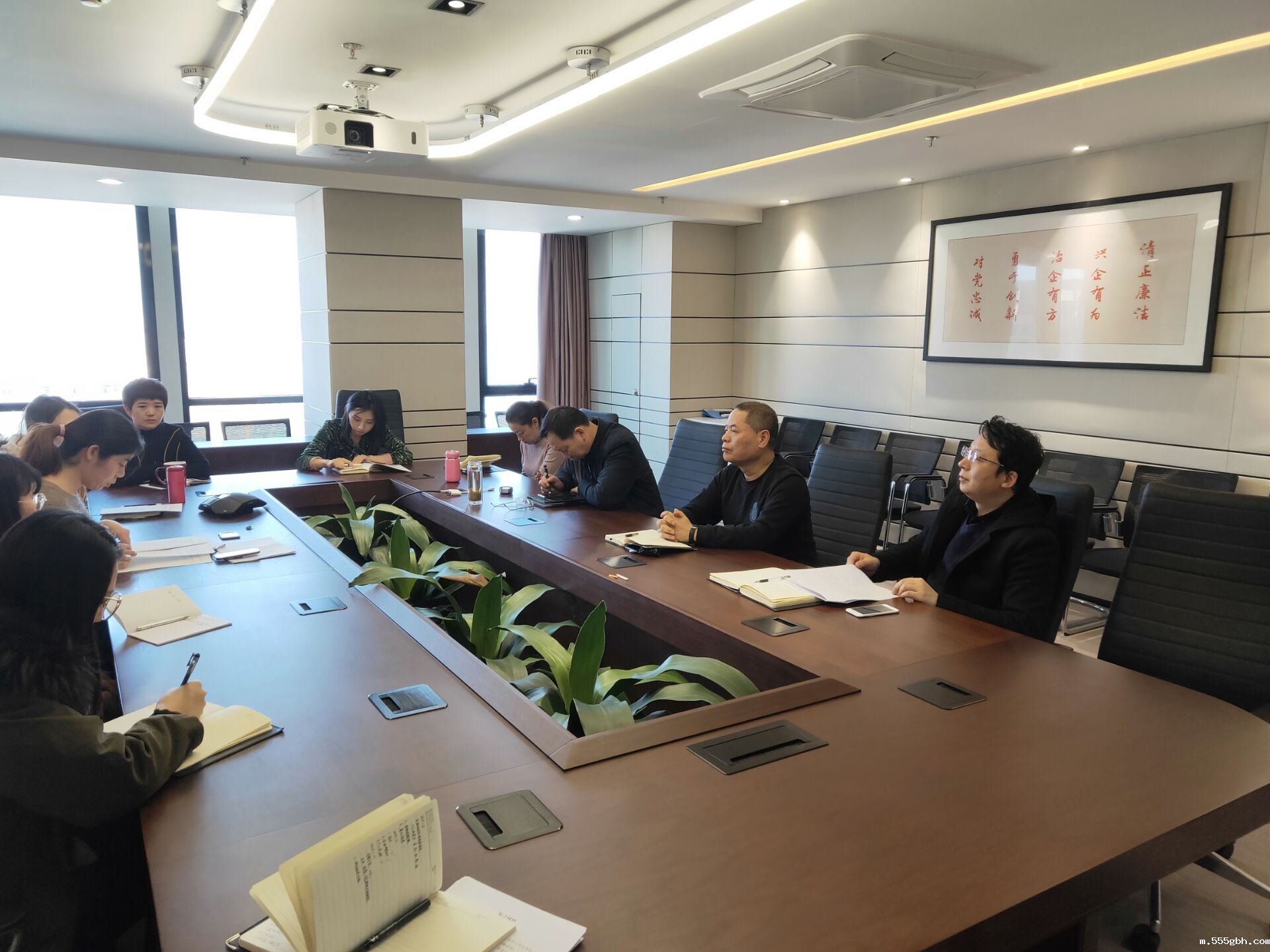 1548204352369715QpEK.jpg 集团机关第三党支部全体党员大会.jpg