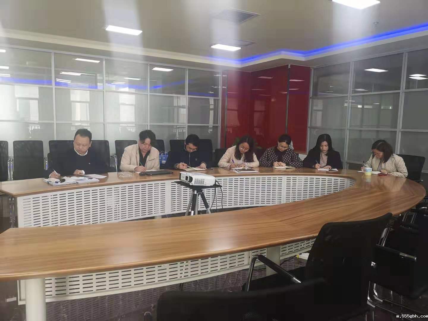 1552954828667760Eish.jpg 20190318通讯稿-研究院公司进一步开展违规收受礼金整治工作.jpg