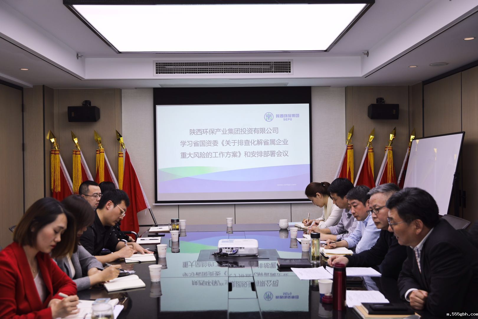 1553154871572372vUKP.jpg 20190320关于排查化解重大风险安排部署会议.jpg