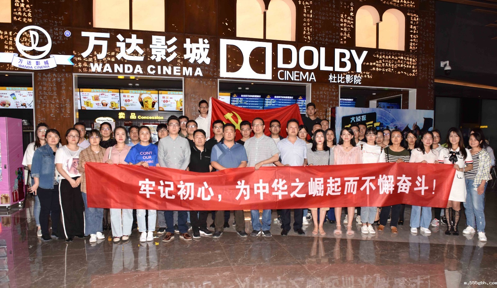 1558569514643644mR8m.jpg 22.jpg