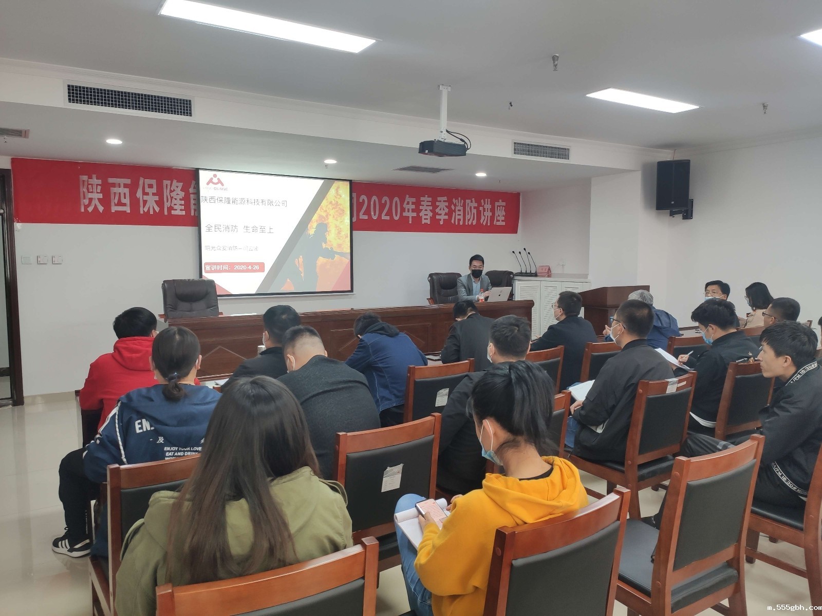 1588180812950638fuJj.jpg 讲座现场.jpg