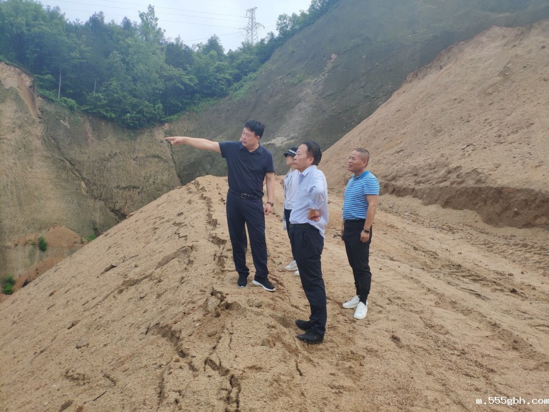 1593475851143660nQ3j.jpg 6.29顾峰深度调研柞水县建筑垃圾综合处理项目_副本.jpg