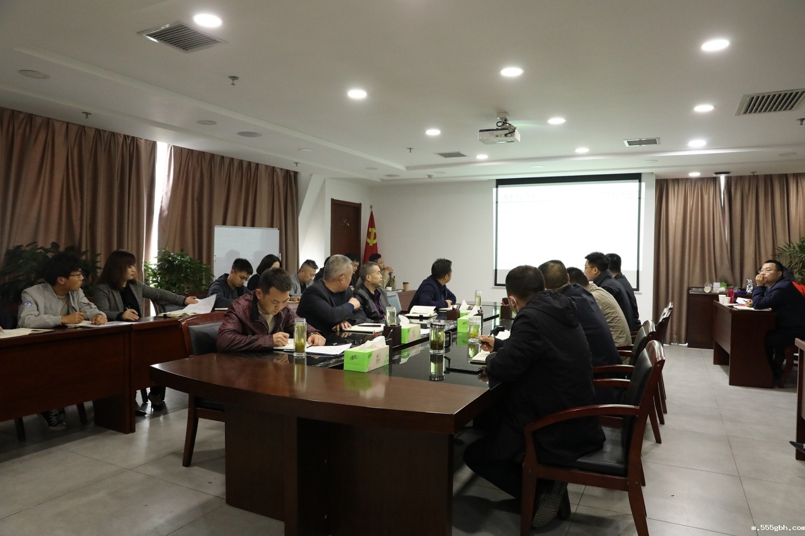1616980938301558yAbS.jpg 水环境公司召开2021年安全生产委员会议.JPG