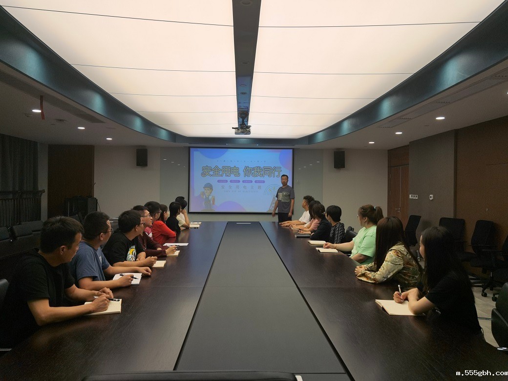 16238941078355564HL5.jpg 秦邦.jpg