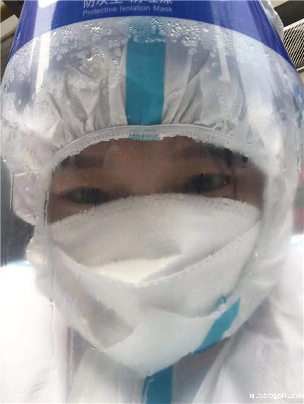 1641785094951009nrzR.jpg 4.王露露.jpg