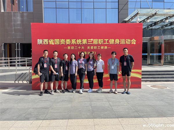 1656901052228588hKSr.jpg 游泳比赛照片.jpg