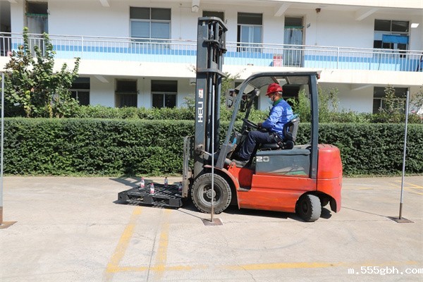 1664500782182705tKma.jpg 三秦环保公司下属新天地公司2022年职工技能比武活动正式拉开帷幕.jpg